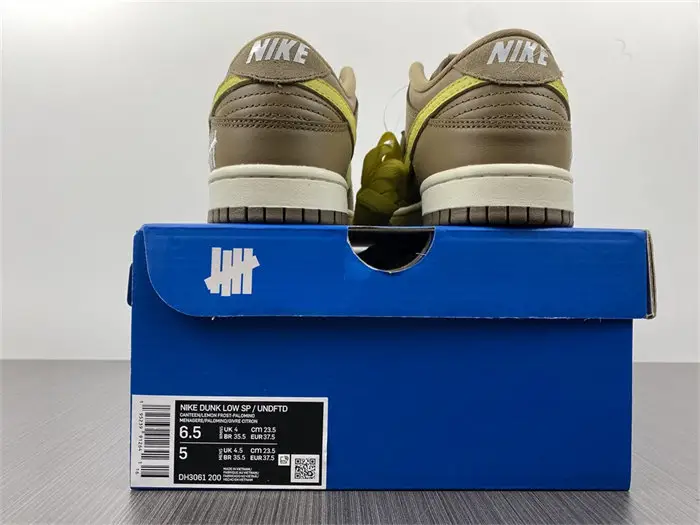 Nike Dunk Low SP Undefeated Canteen Dunk vs. AF1 Pack 