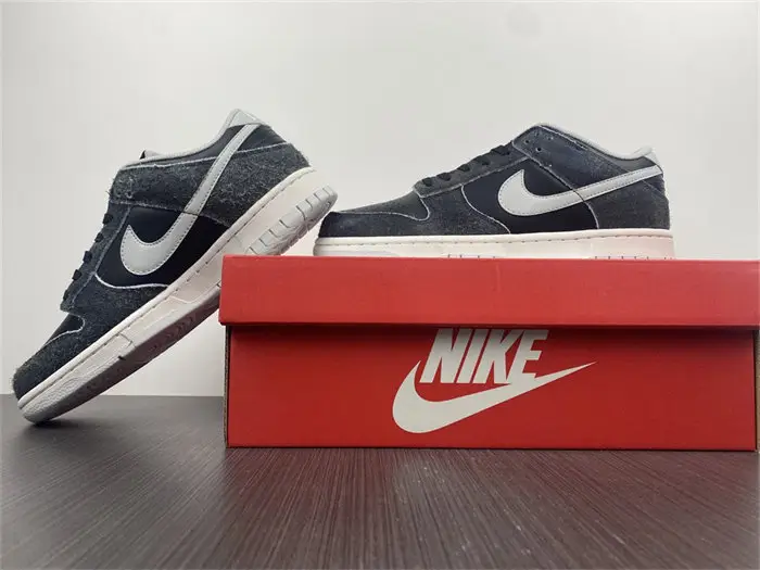 Nike Dunk Low Retro Animal Pack Zebra