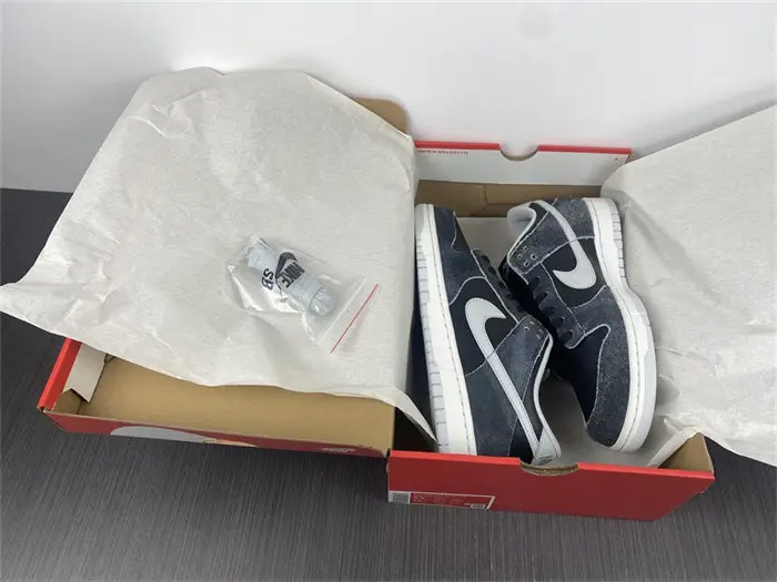 Nike Dunk Low Retro Animal Pack Zebra 