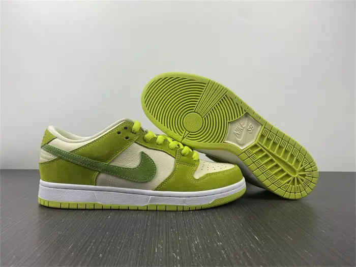 Nike SB Dunk Low Green Apple 