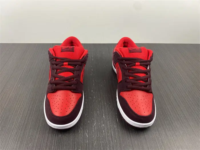 Nike SB Dunk Low Cherry 