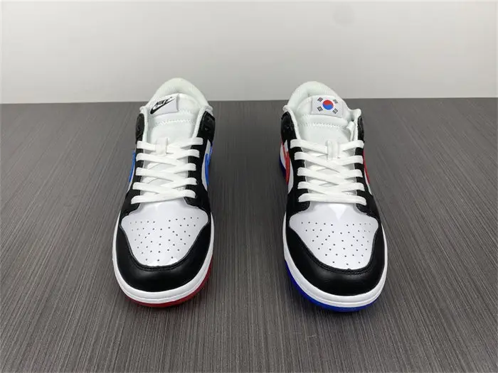 Nike Dunk Low Seoul 