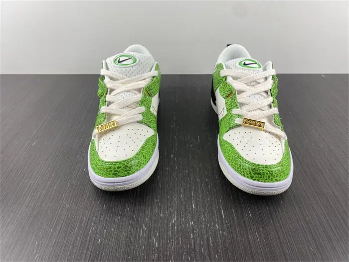 Nike Dunk Low Disrupt 2 Just Do It Snakeskin Green 