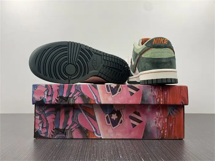 Nike SB Dunk 