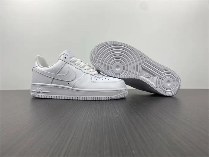 Nike Air Force 1 Low LE Triple White 