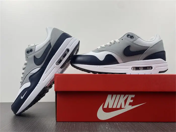 Nike Air Max 1 LV8 Obsidian