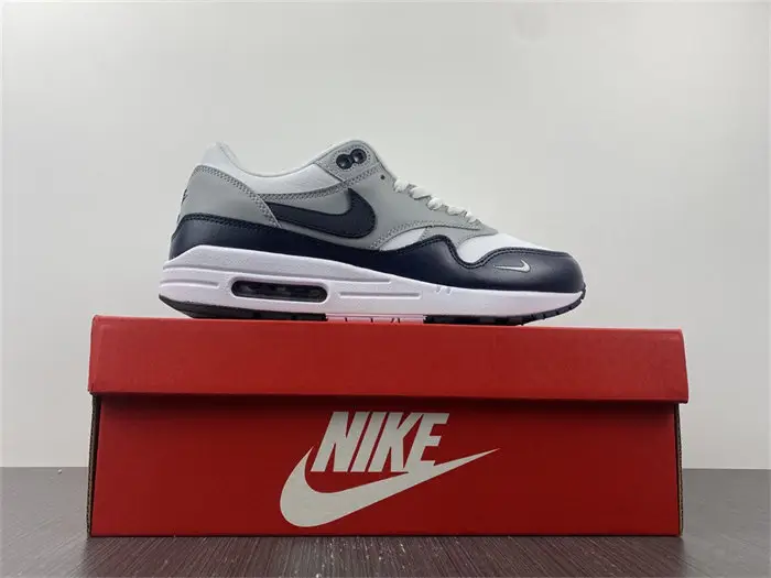 Nike Air Max 1 LV8 Obsidian 