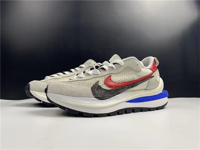 Nike Vaporwaffle sacai Sport Fuchsia Game Royal