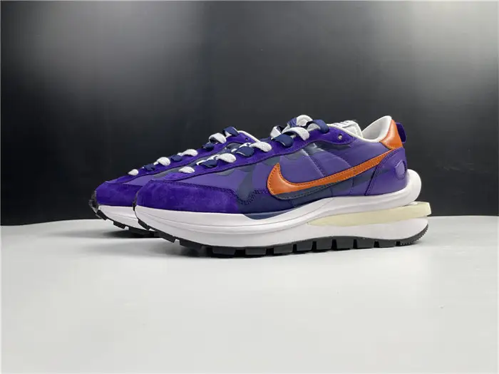 Nike Vaporwaffle sacai Dark Iris