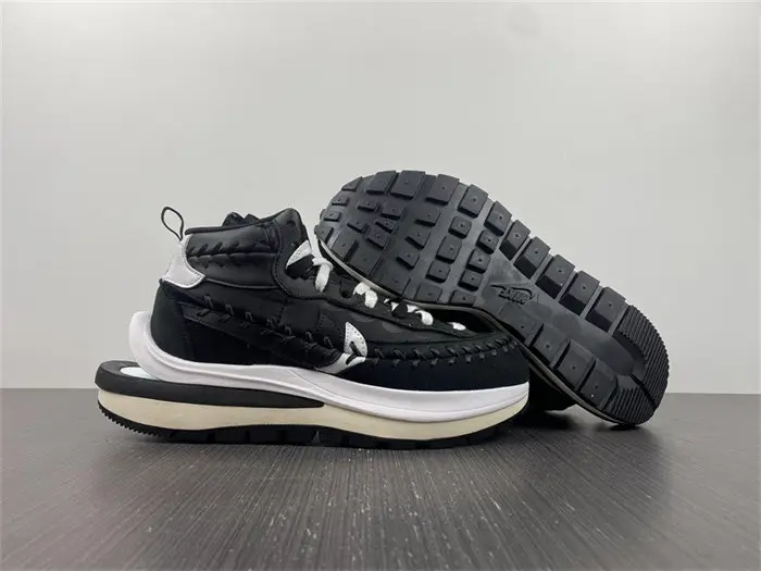 Nike Vaporwaffle sacai Jean Paul Gaultier Black 