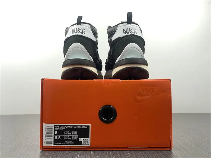 Nike Vaporwaffle sacai Jean Paul Gaultier Black 