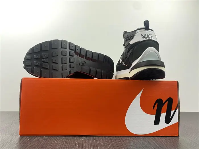 Nike Vaporwaffle sacai Jean Paul Gaultier Black 