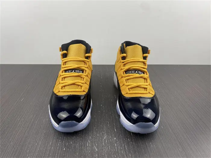 Jordan 11 