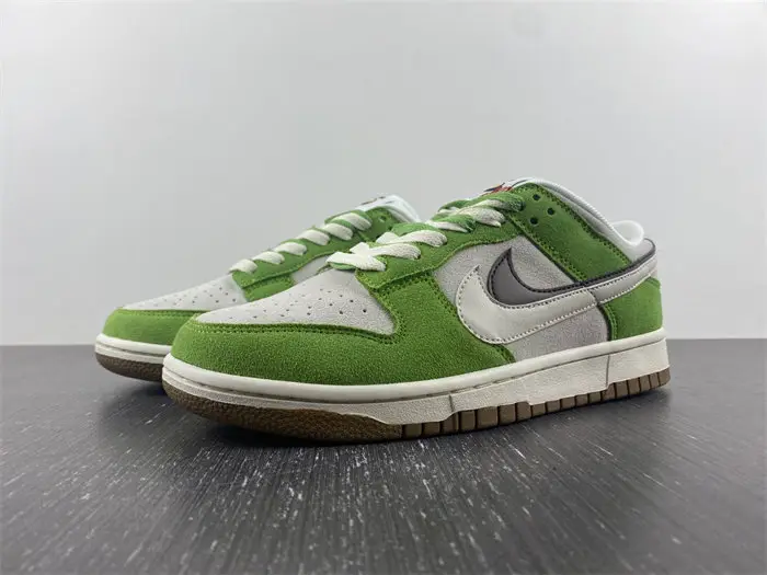 Nike Dunk Low SE 85