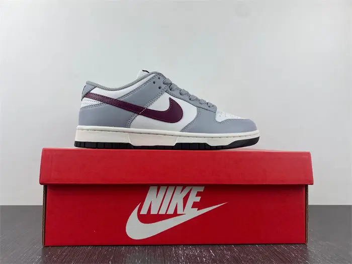 Nike Dunk Low Pale Ivory Redwood 