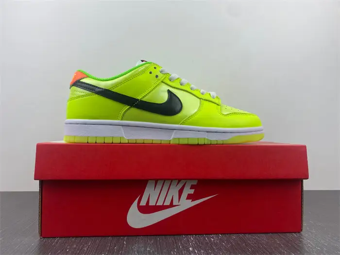 Nike Dunk Low “Glow in the Dark” 