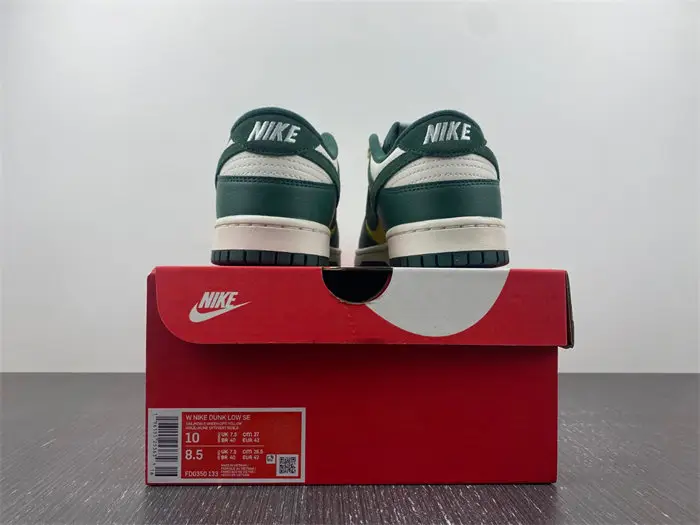 Nike Dunk Low SE Noble Green 