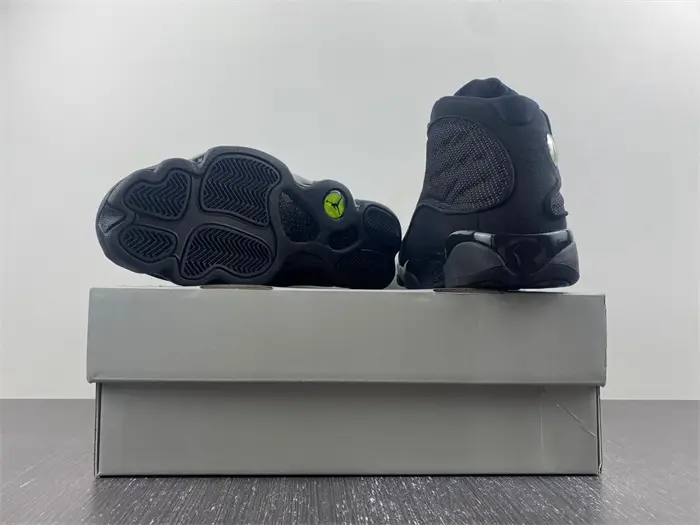 Jordan 13 Retro Black Cat 