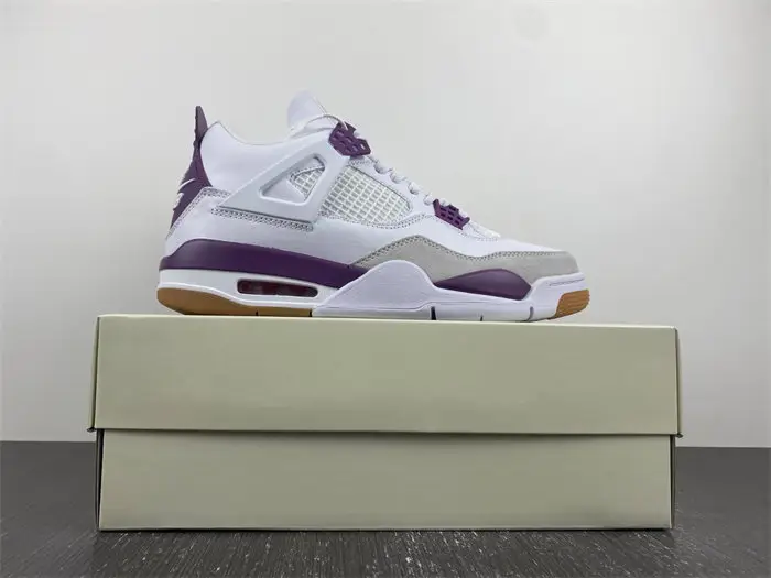 Nike SB x Air Jordan 4 