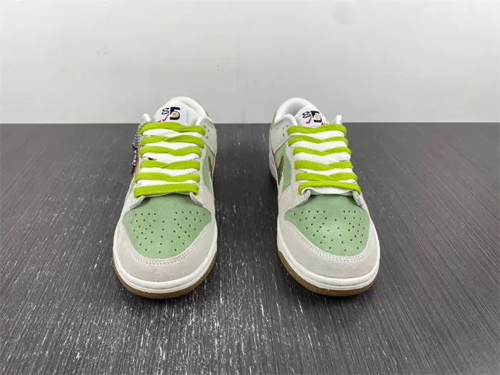 Nike Dunk Low SWOOSH 
