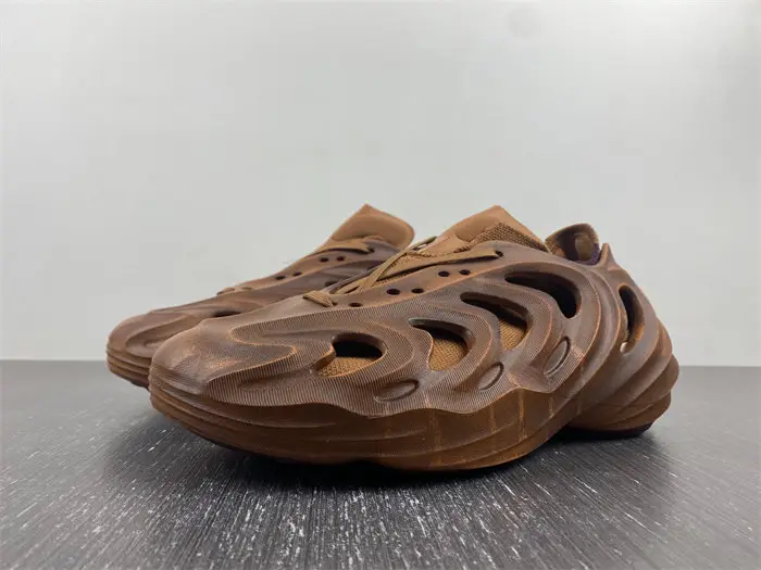 adidas adiFOM Q Cosmic Way Runners Mars