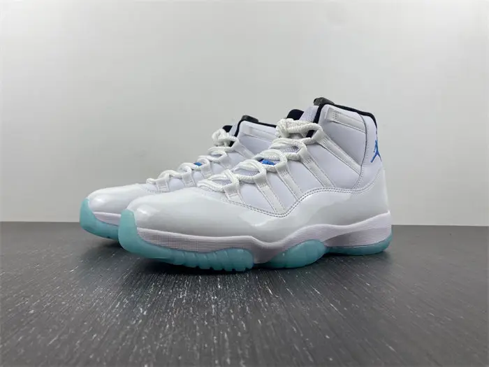 Jordan 11 Retro Legend Blue