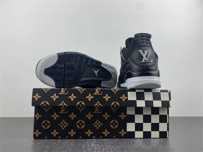 Air Jordan 4 x LV 