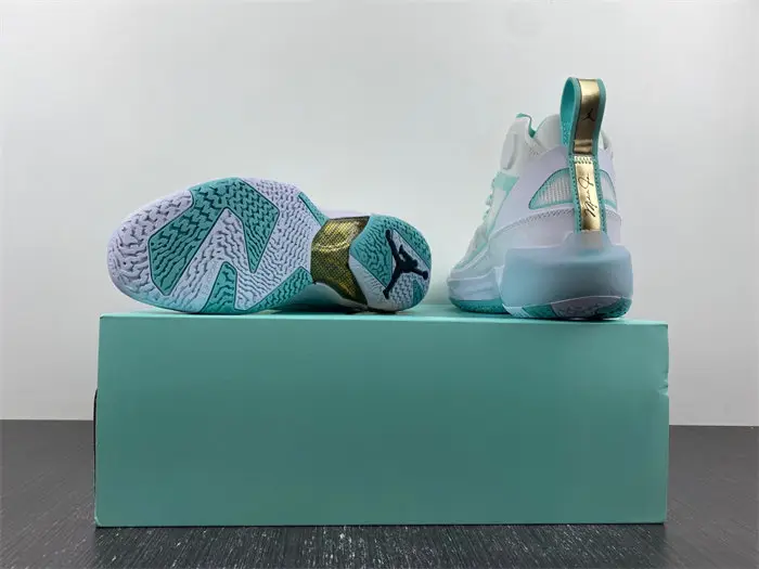 Jordan 37 Guo Ailun Island Green 