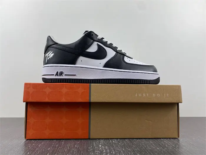 Terror Squad x Nike Air Force 1 Low 