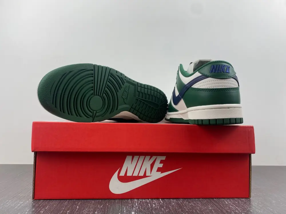 Nike Dunk Low Retro Gorge Green Midnight Navy 