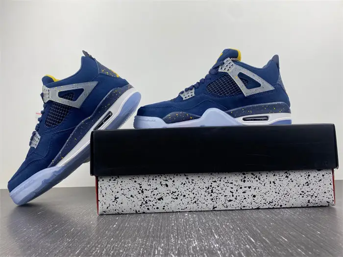 Jordan 4 Retro Michigan