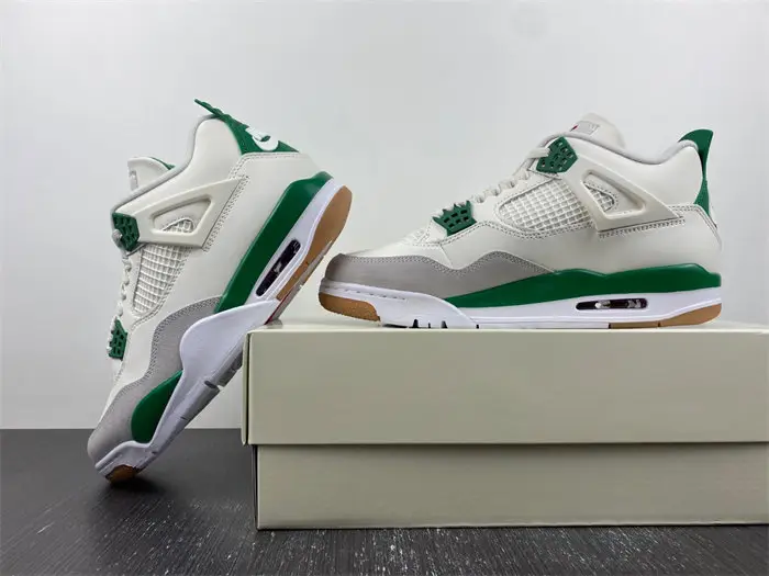 Jordan 4 Retro SB Pine Green