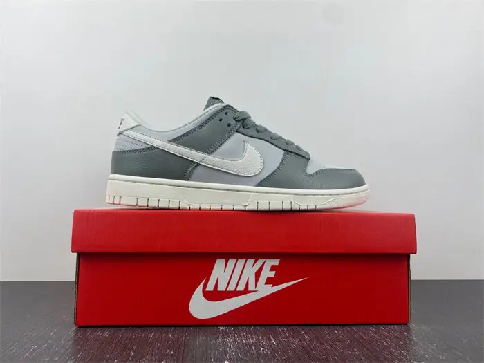 Nike Dunk Low Mica Green 