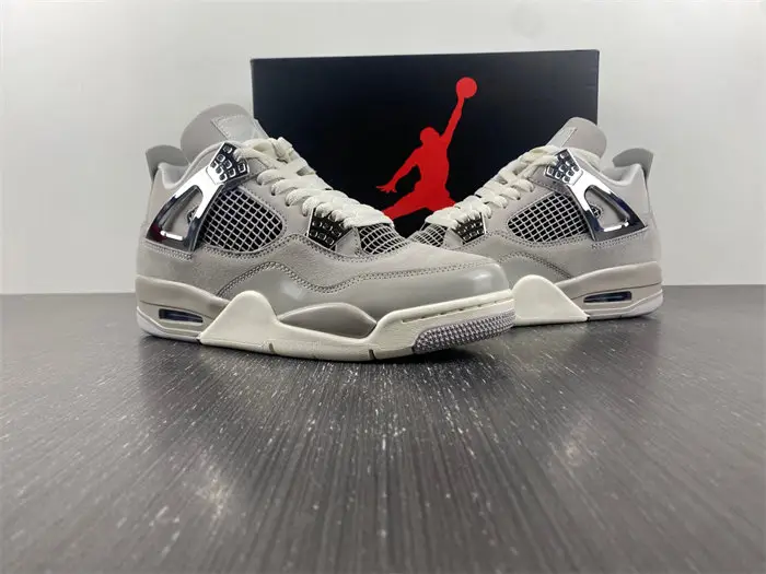 Jordan 4 Retro Frozen Moments 