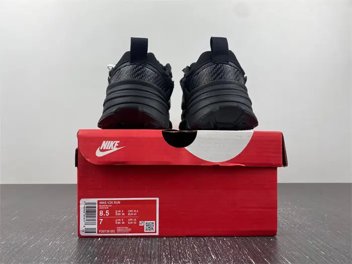 NIKEV2K Runtekk 3XL 
