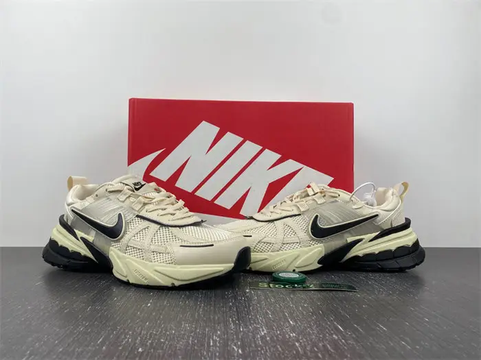 NIKEV2K Runtekk 3XL