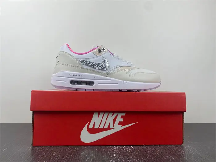Nike Air Max 1 Unlock Your Space 