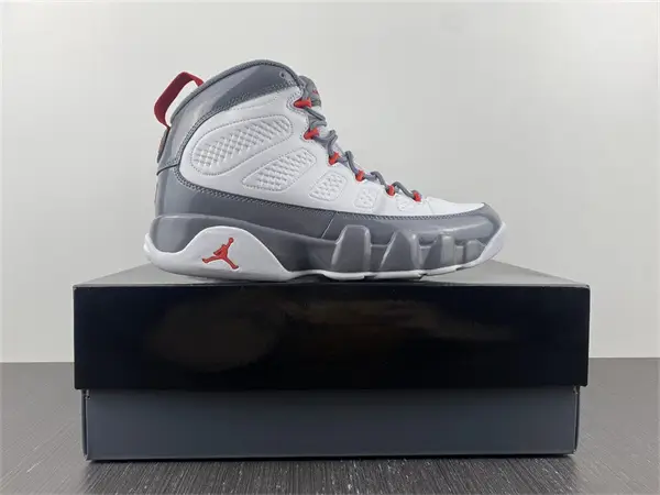 Jordan 9 Retro Fire Red 
