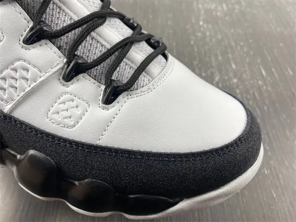 Air Jordan 9 “University Blue 