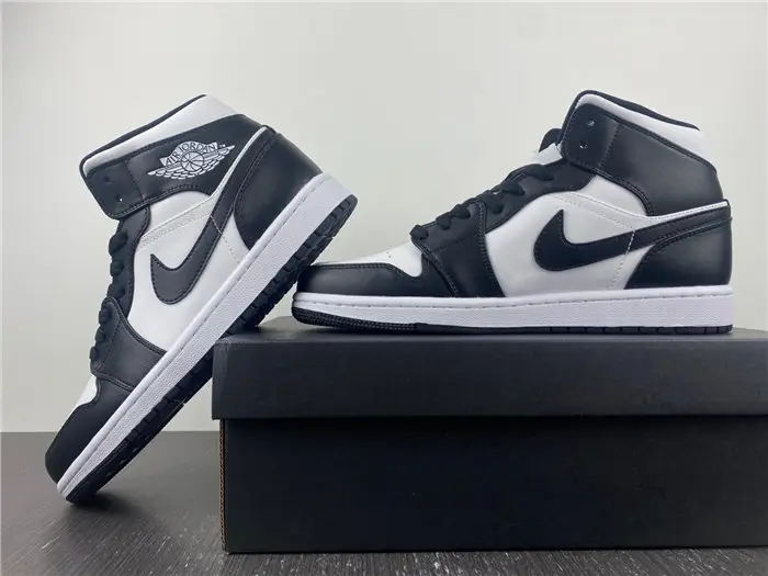 Jordan 1 Mid Panda