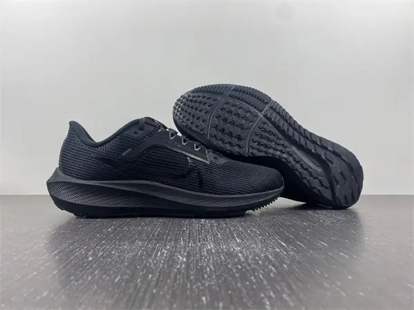 （NIKE）AIR ZOOM