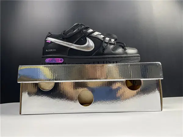 Off-White x Nike Dunk