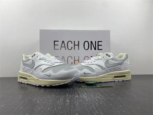 Patta x Nike Air Max 1 