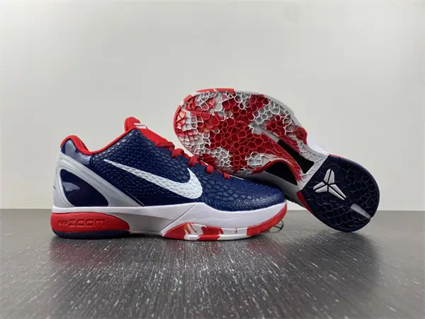 NIKE Zoom 