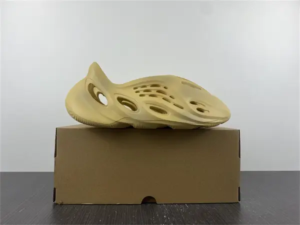 adidas Yeezy Foam Runner “Desert