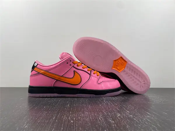 The Powerpuff Girls x Nike SB Dunk Low