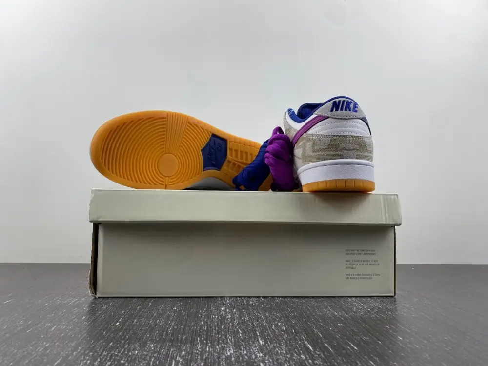 Rayssa Leal x Nike Dunk SB Low