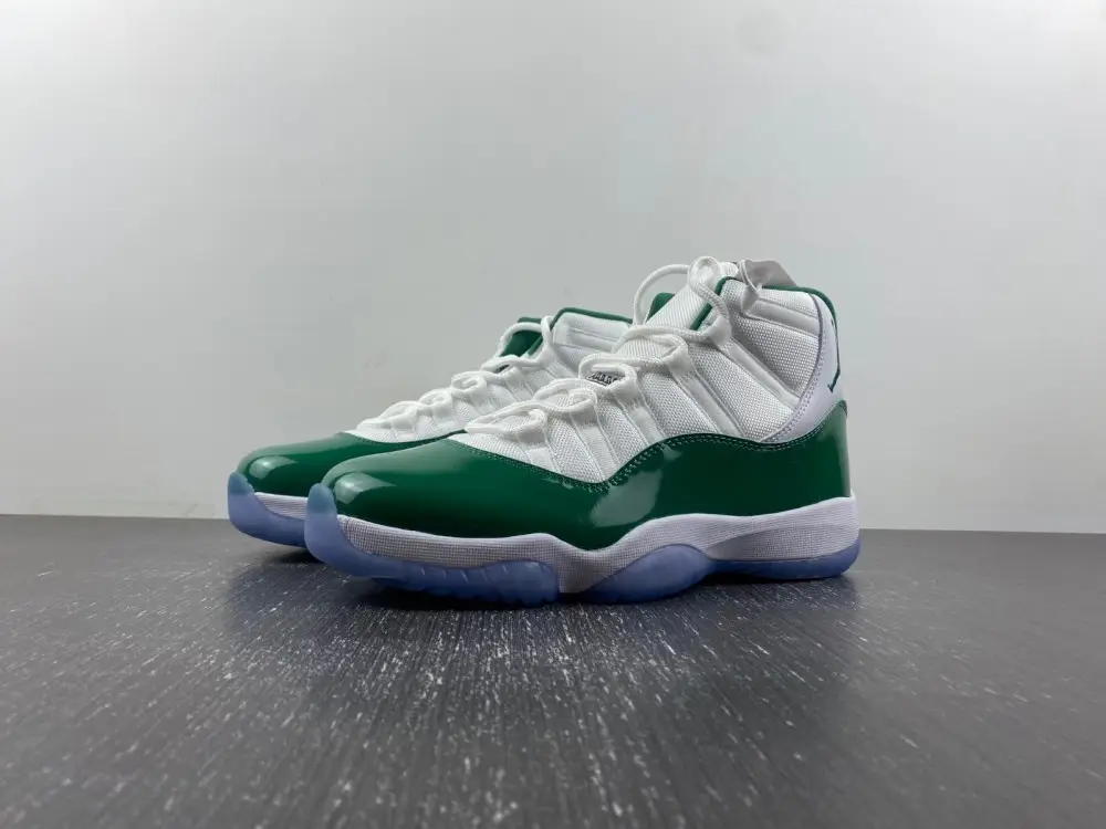Air Jordan 11 dark green