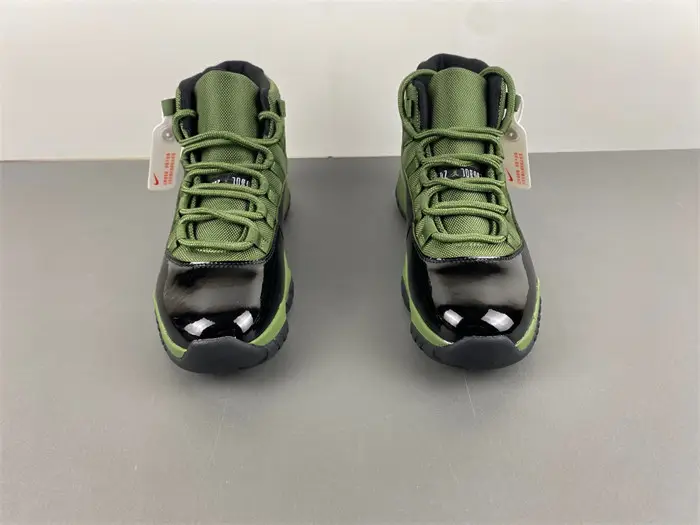 Air Jordan 11