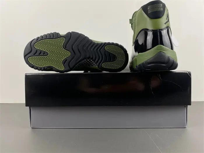 Air Jordan 11 